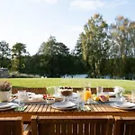 Kalwa House - Dom Nad Jeziorem Z Prywatnym Pomostem I Jacuzzi Oraz Sprzetem Wodnym