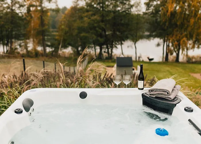 Villa Kalwa House - Dom Nad Jeziorem Z Prywatnym Pomostem I Jacuzzi Oraz Sprzetem Wodnym